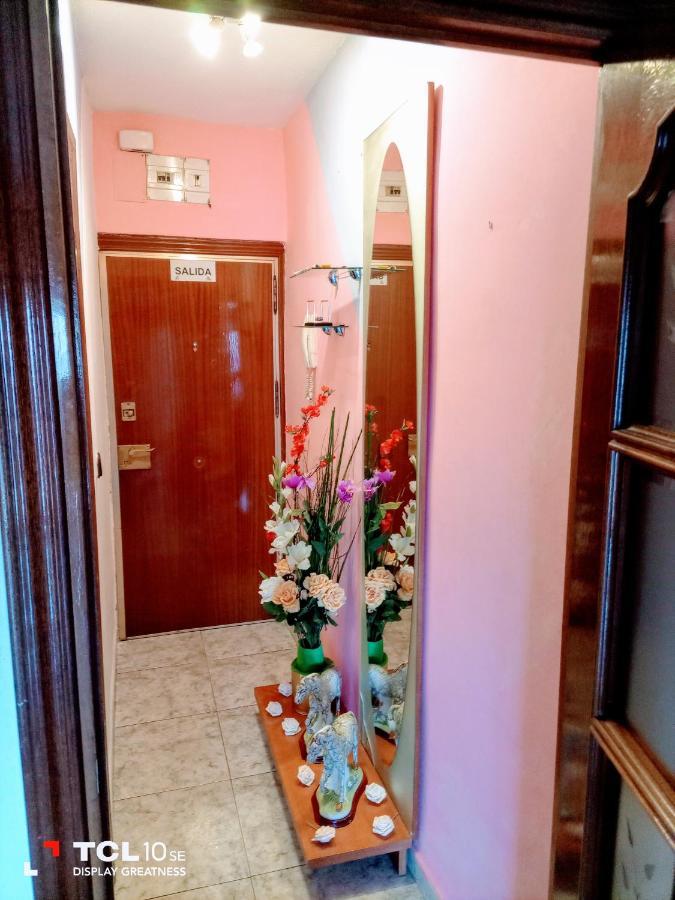 Citrik Wanda & Ifema Aeropuerto Bed & Breakfast Кослада Стая снимка